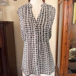 Maeve by Anthropologie gingham plaid sleeveless button up top
